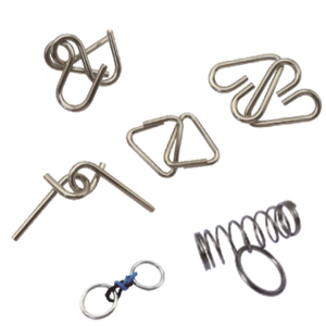 C01007-C01008 6 Formes 3D Jeux de tours de magie Ensemble de 6 ensembles de six puzzles en fil métallique miniatures avec solutions - Product Image 1