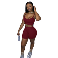 Ensemble de survêtement décontracté en maille unie, style crop top et short de jogging deux pièces, respirant et écologique, avec logo personnalisé – Collection été 2023
