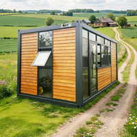 Maison conteneur amovible à finition bois, cabane à un étage avec fenêtre coulissante pour espace de travail en studio en milieu rural
