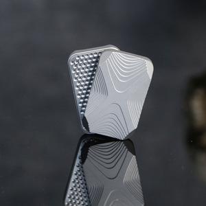 Toad Tuning Fork Fidget Spinner de Acero Inoxidable, Juguete Metálico EDC de Descompresión con Función Pop Coin y Diseño de Tarjeta Infinita - Product Image 3
