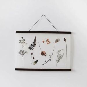 Marco de pintura de madera de teca de alta calidad, colgador magnético de madera para carteles y pantalla de desplazamiento de pared para colgar pancartas y carteles - Product Image 6