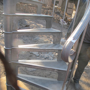 <span class=keywords><strong>Escalier</strong></span> <span class=keywords><strong>en</strong></span> colimaçon <span class=keywords><strong>en</strong></span> fonte victorienne antique, petit modèle pour l'extérieur, pour villas, installation <span class=keywords><strong>en</strong></span> kit - Product Image 2