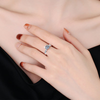 Bague de fiançailles géométrique en argent sterling S925 avec certificat GRA, moissanite ronde brillante couleur D VVS1, pavé festonné pour femme