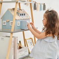 Cottage en bois pliable Portable Little World pour maison de poupée 12 accessoires et 4 Figurines jouet éducatif pour filles 3 +