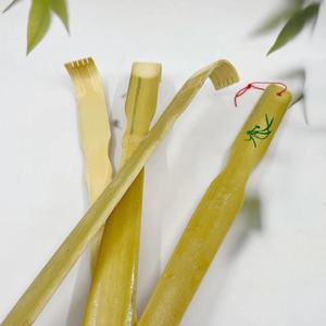 Rascador de espalda de bambú natural con forma de orquídea, un rascador de espalda multifuncional extendido para un fácil alivio de la espalda. - Product Image 3