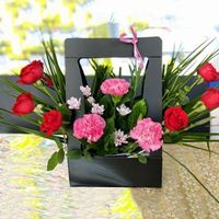 Boîtes à fleurs de roses imperméables personnalisées en papier kraft de luxe Emballage de panier élégant pour bouquet de fleurs pour la fête de mariage et l'affichage de cadeaux