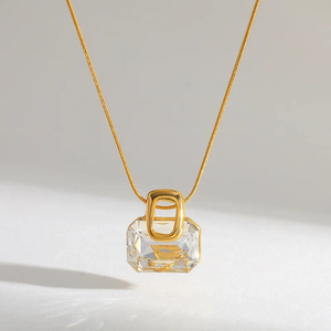 Collier tendance en acier inoxydable 304 plaqué or 18 carats avec pendentif carré en zircon et chaîne serpent électro-plaquée pour femmes, bijoux de mode - Product Image 1
