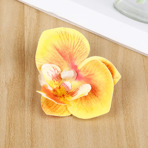 ดอกกล้วยไม้ฟาแลนนอปซิสประดิษฐ์จาก Yiwu Datuo ขนาด 6 นิ้ว สีขาวลายจุด สีเหลือง สีชมพู สีขาวนม สำหรับตกแต่งงานแต่งงาน - Product Image 3