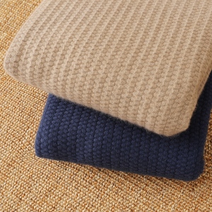 Suéter de Cachemira 100% para Hombre, Cárdigan de Invierno con Cuello Acolchado, Colección Otoño/Invierno - Venta al por Mayor - Product Image 6