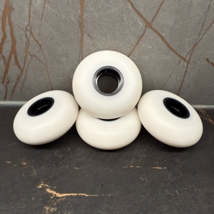 Ruote Inline Aggressive ad Alta Reattività 88A/90A in PU per Esterni 64*24mm, Leggere e Durevoli 85a di Alta Qualità per Pattini a Rotelle - Product Image 4