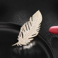 OYA bijoux personnalisés amour feuille d'or cadeau de fiançailles prix de gros laiton Zircon broches coréennes de luxe femmes