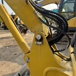 Miniexcavadora Komatsu Usada de 5.5 Toneladas con Motor Yanmar para Mantenimiento Municipal, Riego Agrícola y Espacios Reducidos - Product Image 3