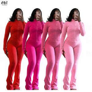 Set di san valentino <span class=keywords><strong>rosa</strong></span> con LOGO personalizzato <span class=keywords><strong>tuta</strong></span> sportiva da donna allenamento Yoga giacca a zampa <span class=keywords><strong>pantaloni</strong></span> due pezzi <span class=keywords><strong>tuta</strong></span> da donna - Product Image 1