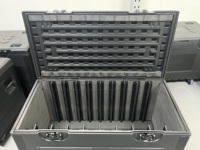 Flight case LED détachable en HDPE, étanche, double protection antichoc, capacité de charge 350 kg, optimise le fret maritime pour la protection des écrans LED de scène
