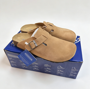 Collection de Birkenstocks en gros : Tige en cuir véritable, soutien de la voûte plantaire supérieur, semelle intermédiaire en liège, chaussures confortables, sabots et mules - Product Image 1