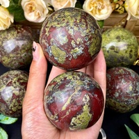 Vente en gros de cristaux naturels artisanaux, boule de cristal de haute qualité, sphère de pierre de sang de dragon pour la décoration et les cadeaux