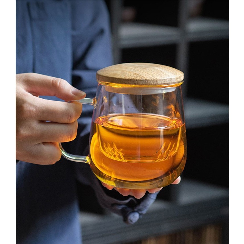Mushroom-shaped cup (wooden lid)