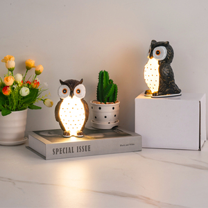 Bán buôn nghiên cứu trang trí nội thất Đèn bàn sáng tạo USB chuyển đổi ba màu mờ Owl đọc sách dễ thương Thanh làm việc cạnh giường ngủ <span class=keywords><strong>LED</strong></span> hiện đại Đèn bàn - Product Image 1
