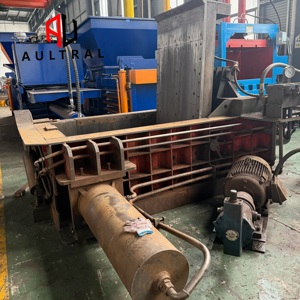 <span class=keywords><strong>Presse</strong></span> à balles <span class=keywords><strong>hydraulique</strong></span> automatique <span class=keywords><strong>horizontale</strong></span> en acier inoxydable allié 125T d'<span class=keywords><strong>occasion</strong></span> pour le recyclage des métaux ferreux - Product Image 1