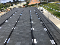 Supports de montage solaire en acier inoxydable corrugué et en aluminium pour système photovoltaïque de 22 kW, résistants à la corrosion, résistance au vent de 60 m/s, charge de neige de 1,4 KN/m²
