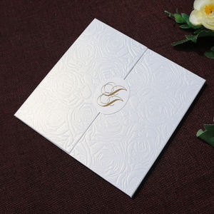 Copertina rigida con copertina rigida in legno di legno con scritta e busta in lamina d'oro - Product Image 2