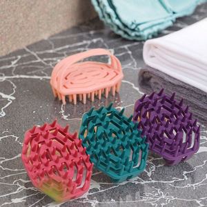 Brosse de massage manuelle en silicone souple pour cuir chevelu, brosse à shampoing avec poils flexibles pour nettoyer les cheveux - Product Image 5