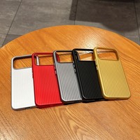 Coque de téléphone antichoc mate rigide à motif rayé texturé effet métallique pour iPhone 17 Pro Max 18 16 15 Plus 14 13 12 11