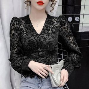 เสื้อลูกไม้<span class=keywords><strong>2022</strong></span>ผู้หญิงสีทึบแขนยาวพองคอวีแบบฝรั่งเศสมีกระดุมเสื้อตาข่ายโปร่งใสเสื้อลำลอง - Product Image 3