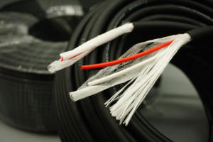 Schwarzes Audio-Lautsprecherkabel 2 * 1,5mm 50m Weiche Ummantelung Professionelles Bühnen-Lautsprecherkabel Professionelles Audiokabel - Product Image 2