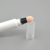 Tube de rouge à lèvres et gloss de luxe personnalisé avec logo, avec applicateur éponge et brosse à cheveux pour cosmétiques, crèmes, huiles à cuticules et lotions