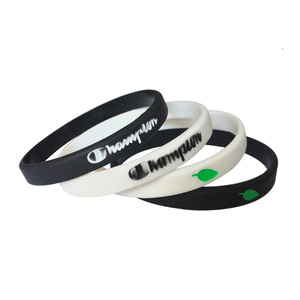 Pulsera de Silicona Personalizada al por Mayor, Brazalete Religioso de Color Negro, Deportivo, Informal, de Goma, con Versículo Bíblico, Cristiano - Product Image 5