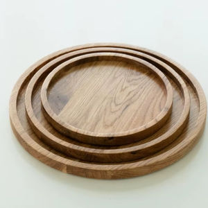 Plateau en bois artisanal élégant et durable, choix éco-responsable, qualité supérieure pour servir des amuse-gueules et des boissons - Product Image 1