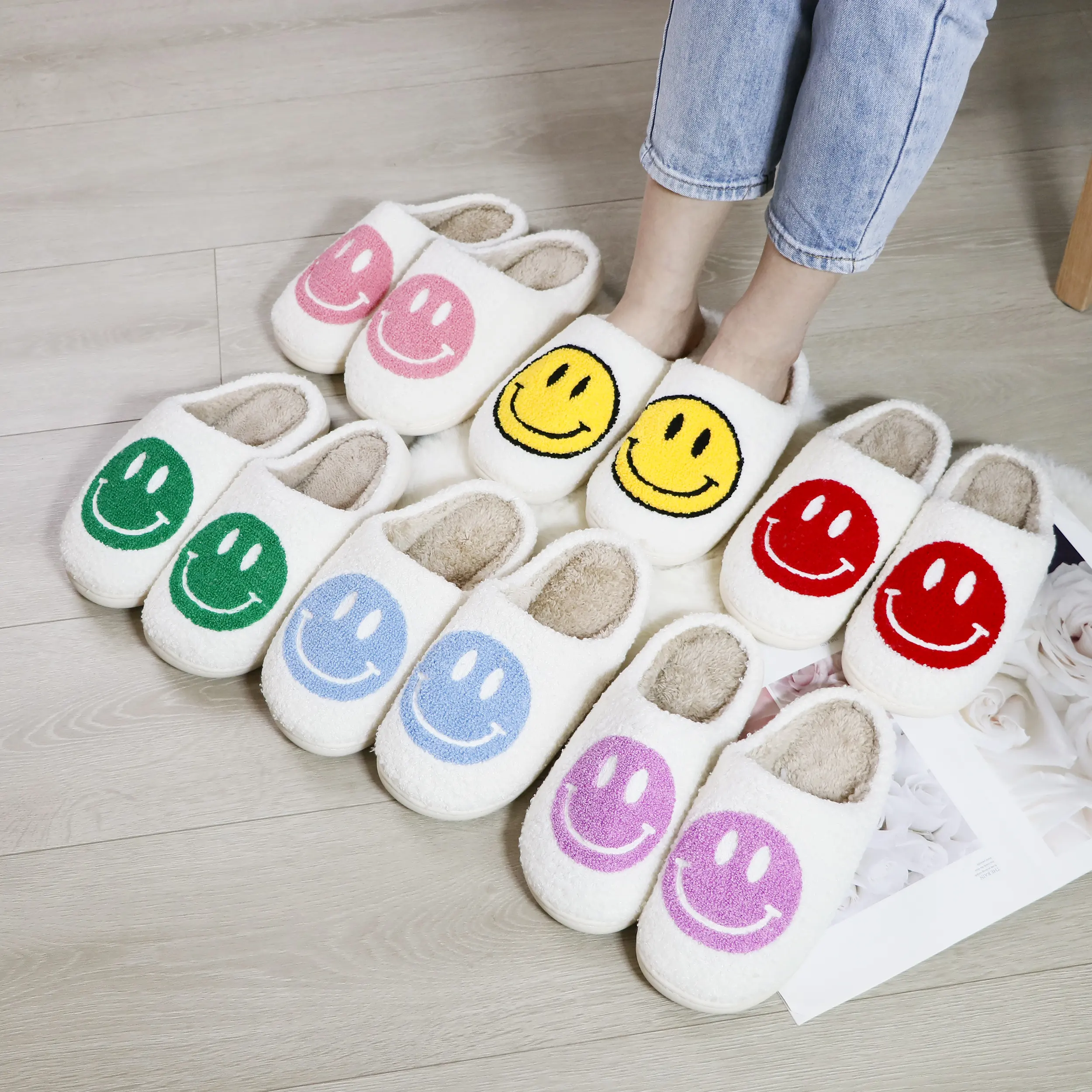 Hotsale Custom Groothandel Dames Huis Warme Smile Slippers, Vrouwen Meisjes Bont Home Smiley Happy Face Slippers