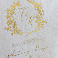 Invitations de mariage et d'anniversaire écologiques en papier texturé fait main à bords festonnés, avec vernis brillant sur papier couché personnalisé de luxe