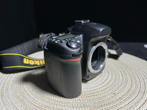 กล้องมือสองราคาถูก Nikon D80 ตัวกล้องเท่านั้น 10.2MP กล้องดิจิตอลระดับเริ่มต้น พร้อมแฟลชในตัว - Product Image 1