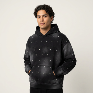 Sweat-shirt à capuche unisexe oversize noir délavé vintage avec strass, épaules tombantes, vente en gros - Product Image 1