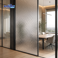 Feuille acrylique PMMA vierge moulée de 3 mm avec motif diamant texturé en relief pour la décoration intérieure