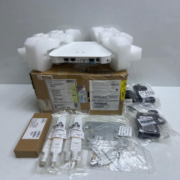 1 unit brand new and original CG522-E 5G Sub-6 GHz Cellular Gateway PLC