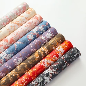 Papel de Envolver Flores Impermeable y Grueso LUCIA, 40x55cm, 100g de Grosor, Reciclable, Color Personalizable, Material de Embalaje para Ramos - Product Image 1