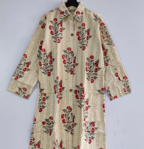 Veste kimono bohème Kantha faite à la main pour femmes Robe florale brodée indienne avec long motif imprimé en coton - Product Image 1