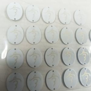 Cartes <span class=keywords><strong>de</strong></span> place nominatives en acrylique <span class=keywords><strong>transparent</strong></span> découpé au laser imprimées <span class=keywords><strong>de</strong></span> conception personnalisée faite à la main - Product Image 6