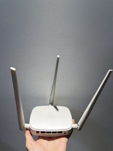 Router WiFi Wireless Tenda N318 300Mbps 2.4GHz all'ingrosso con 3 Antenne da 5dBi e 4 Porte WDS Ripetitore per Casa, Ufficio e SOHO - Product Image 2