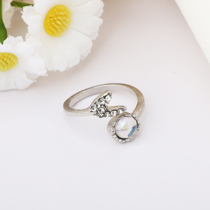 Anillo con Forma de Cola de Pez con Cuarzo Arcoíris, Plata 925, para Mujer, Uso Diario - Product Image 2