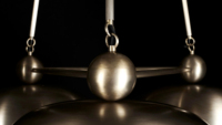 Lustre suspendu en métal XZ Wabi-Sabi, boule de verre en laiton créative cylindrique, luminaire décoratif pour îlot de cuisine, LED