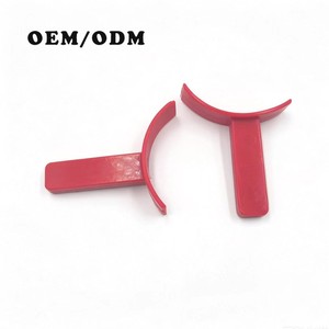 Parti in Gomma Siliconica Personalizzate, Morsetto per Tubi in Silicone Rosso a Forma di T, Design Curvo Semicircolare Antiscivolo, Parti Non Standard - Product Image 1