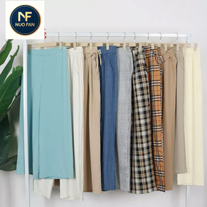 Abbigliamento di Seconda Mano - Pantaloni Casual da <span class=keywords><strong>Donna</strong></span> per Autunno/Inverno, Disponibili in <span class=keywords><strong>Velluto</strong></span>, Corduroy o Cotone Quantità Ordinata: 100kg - Product Image 4