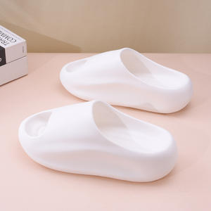 รองเท้าแตะ EVA เรียบง่ายทันสมัย พื้นหนา กันลื่น ใส่ได้ทั้งในบ้านและนอกบ้าน สำหรับคู่รัก ผู้ใหญ่ ยูนิเซ็กซ์ สีฟ้า ขาว ชมพู - Product Image 3