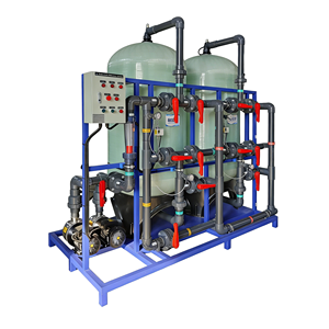 Système de filtration à deux étages 10 TPH avec média de <span class=keywords><strong>sable</strong></span> de manganèse et média de charbon actif pour l'élimination du fer, des sédiments et du chlore - Product Image 1