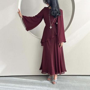 Nouvel ensemble robe deux pièces 2026 en mousseline de soie unie rouge bordeaux avec haut asymétrique et <span class=keywords><strong>jupe</strong></span> longue amincissante et élégante - Product Image 1