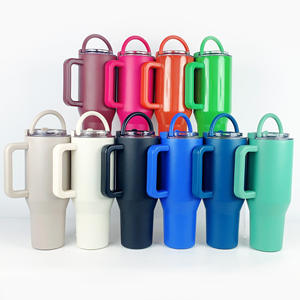 2025 moderno y elegante taza de acero inoxidable de 40OZ mango de paja plegable ligero Big Mac aislamiento de coche a prueba de fugas vacío portátil - Product Image 3